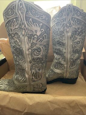 Frye Billy Daisy Pull On Boots
